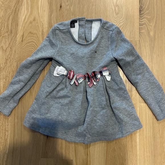 Tommy Hilfiger Gray Red White Plaid Bows Blouse Top Shirt Size 5 - Picture 1 of 3